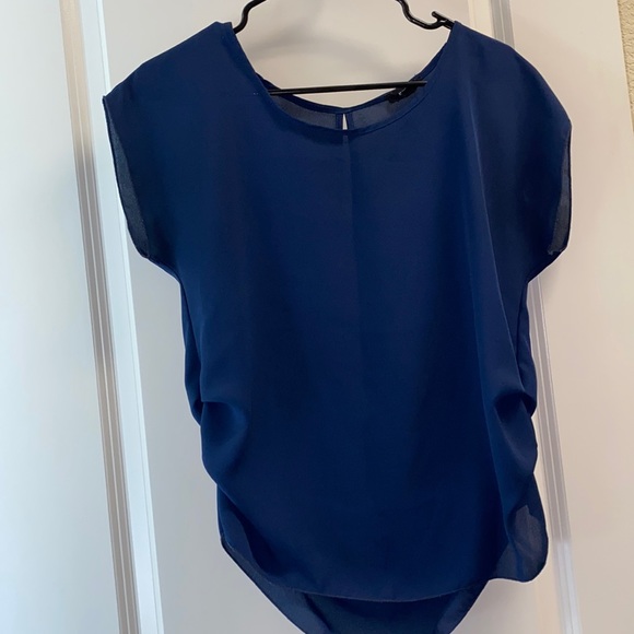 Small blouse - Picture 1 of 2